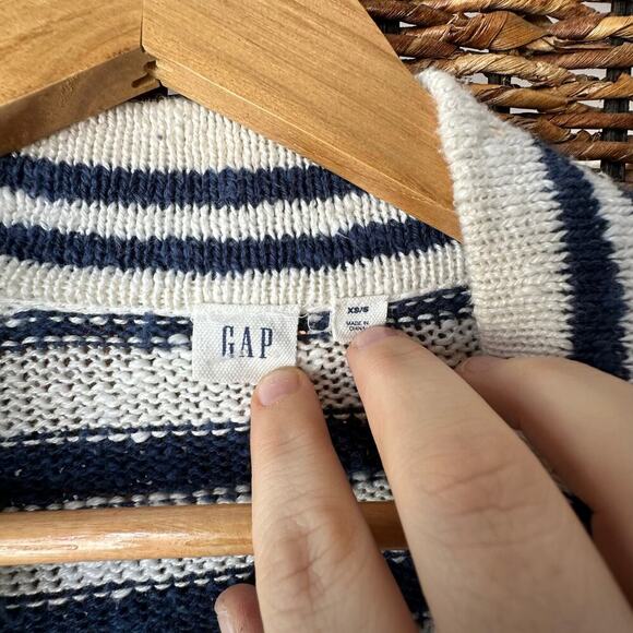 GAP x Womens Oversized Striped Navy White Knit Cardigan Coastal vibes Boho XS/S - Picture 3 of 6